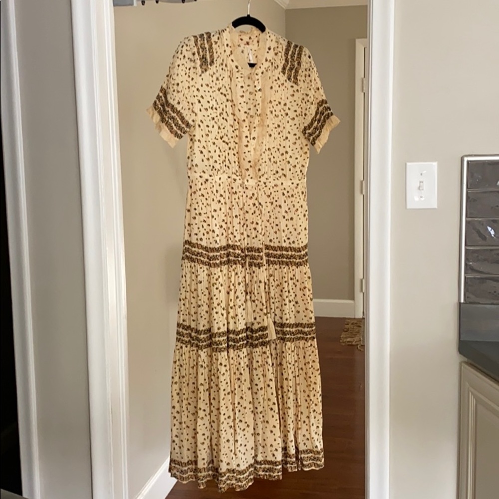 Too large. Worn once.